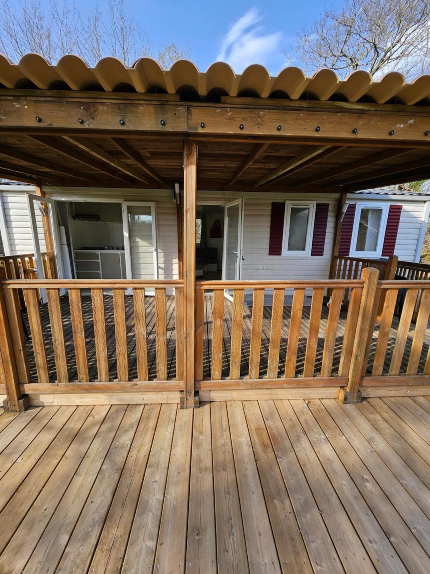 Camping Familial Les Chalets D'Uza Экстерьер фото
