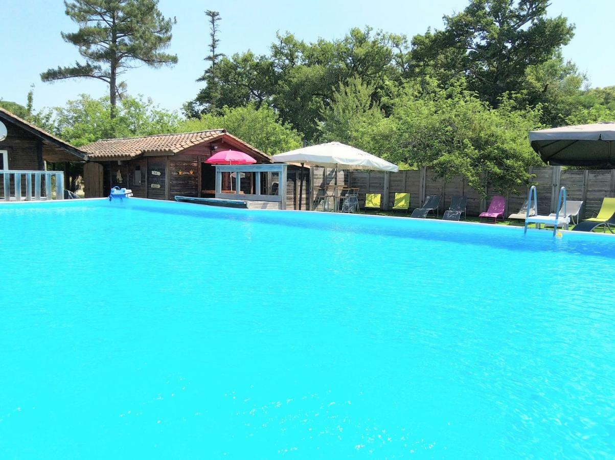 Camping Familial Les Chalets D'Uza Экстерьер фото